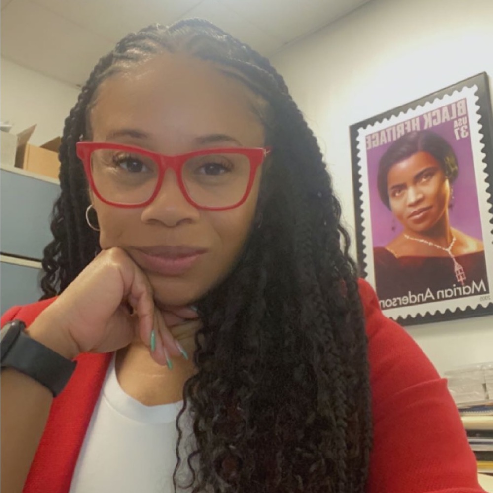 Meet your Posher, Karima
